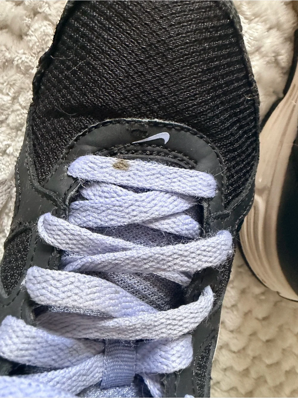 Nike Women’s Black Sneakers with Light lilac Laces